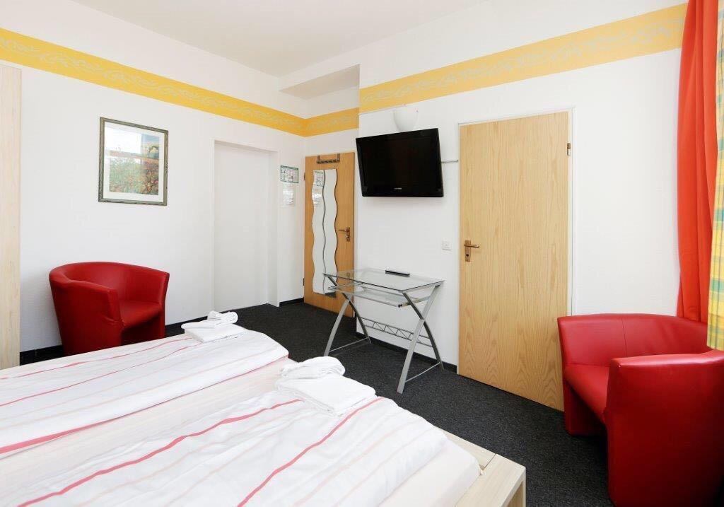 Hotel Goldener Hahn Duisburg Zimmer foto